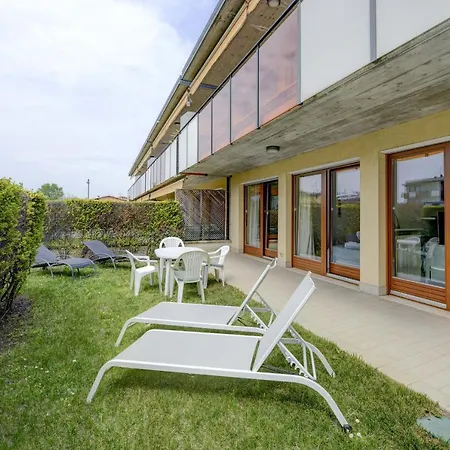 Benacus F4 *