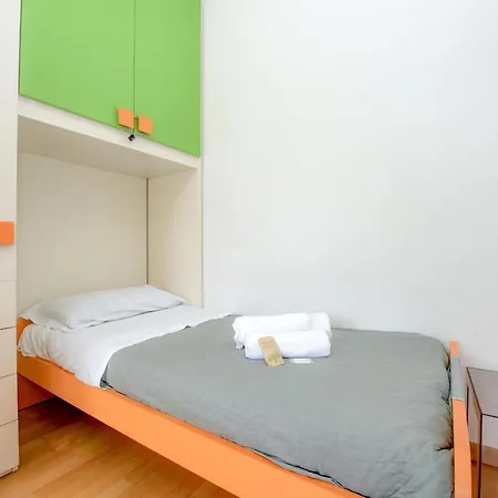Benacus F4 *